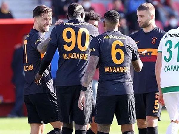 Galatasaray'dan Ayrılan Mbaye Diagne Ticarete Atıldı!