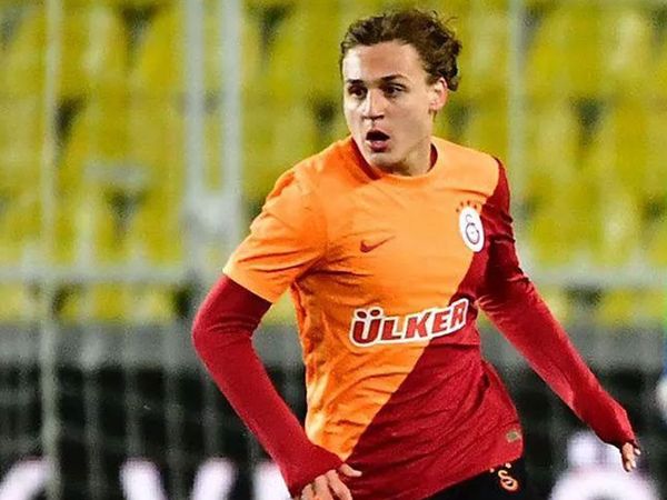 Galatasaray'ın genç futbolcusu Hamza Akman Avrupa takımlarının transfer listesine girdi!