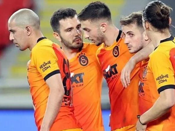 Galatasaray'ın Golcüsü Halil Dervişoğlu'nun Babasının Fenerbahçe İle İlgili Paylaşımı Dikkat Çekti!