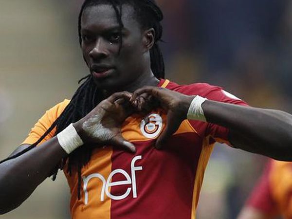 Galatasaray'ın Transfer Gündeminde Olan Bafetimbi Gomis'den Dikkat Çeken Hareket!