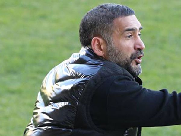 Galatasaray'ın unutulmayan isimlerinden olan Ümit Karan, Uşakspor'un yeni teknik direktörü oldu!
