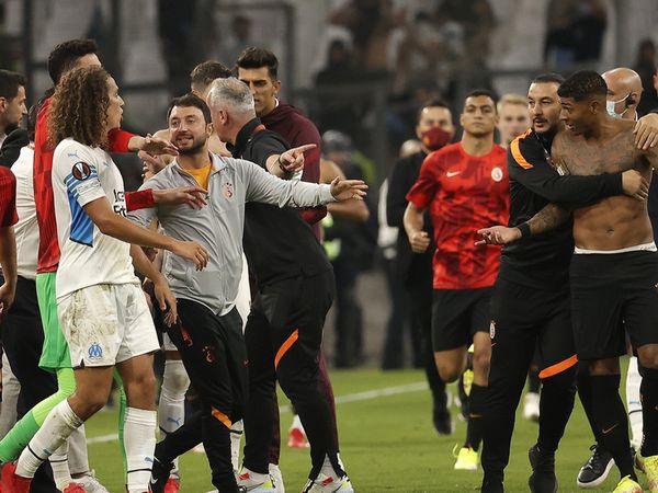 Galatasaraylı Patrick Van Aanholt'dan Marsilyalı  Matteo Guendouzi' Hakkında Olay Sözler Geldi!