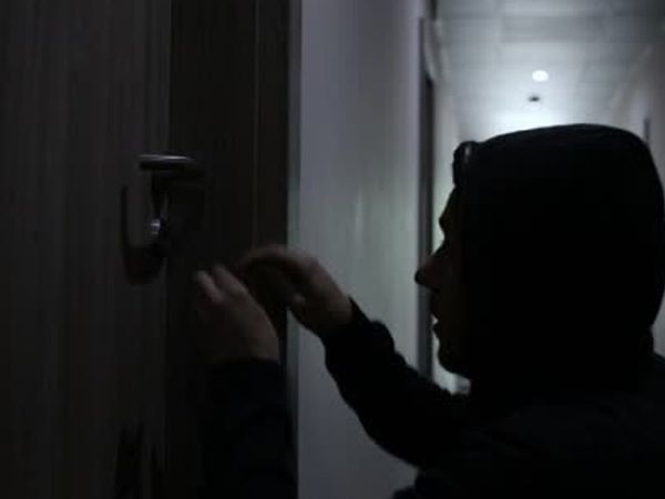 Gece vakti esrarengiz olay! Kanlar içindeki adam apartmandaki zillere basıp ‘Beni kurtarın’ dedi gerçek başka çıktı