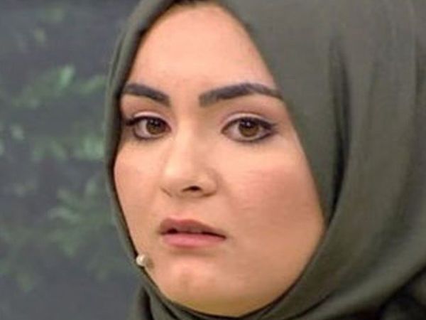 Gelin adayı Hanife Gürdal artık sınır tanımıyor! Sere serpe uzanıp...