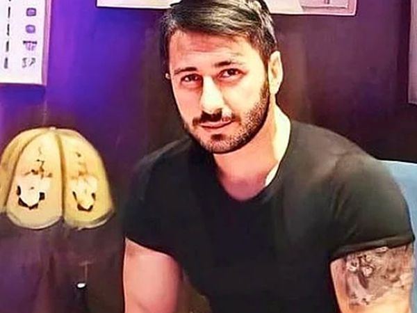 Genç Karikatürist Başına Poşet Geçirilmiş Halde Ölü Bulundu