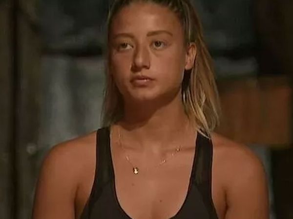 Gözler bugün de bayram etti! Survivor'un eski yarışmacısı Aleyna şok baskın yiyince sütyensiz kapıyı açtı görenlerin yüreği hopladı