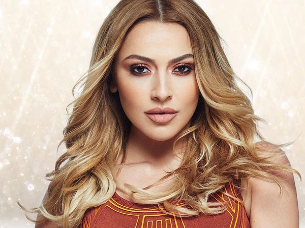 Hadise'den Sosyal Medyayı Sallayan Pozlar!