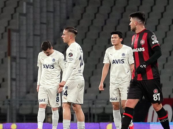Hakkı Yalçın Fenerbahçe İle İlgili Dikkat Çeken Açıklamalarda Bulundu!