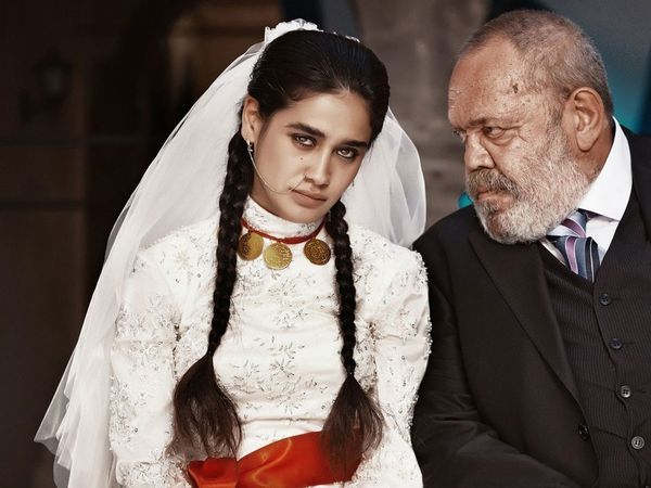 Hamile Eşi Meltem Miraloğlu'nu Darp Etti!