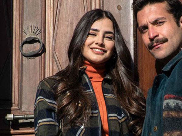 Hazal Çağlar kimdir?