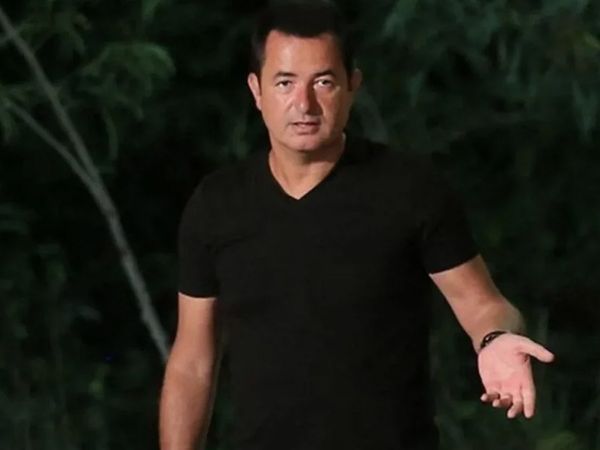 Herkes kavga ederken Acun Ilıcalı gidip Yunus Emre'yi itince sosyal medyanın diline düştü: Kavga ayırdığın için 4 ödül ceza!