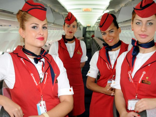 Hosteslerin çılgın paylaşımları
