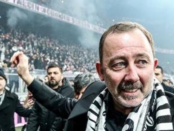 İstifanın Ardından Sergen Yalçın'ın Beşiktaş Karnesi Çok Konuşuluyor!