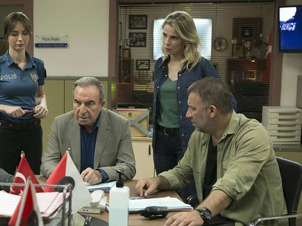 Kanal D Ekranlarının Sevilerek İzlenen Arka Sokaklar Dizisinin Son Fragmanında Gösterilen Olay Gerçek Mi Oldu