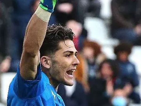 Kayserispor'dan Rennes'e transfer olan Doğan Alemdar Fransız ekibinde yıllar sonra bir ilki başardı!