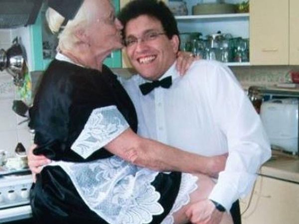 Kendisinden 39 yaş küçük bir erkekle evlenen 83 yaşındaki kadından mide bulandıran cinsellik itirafı