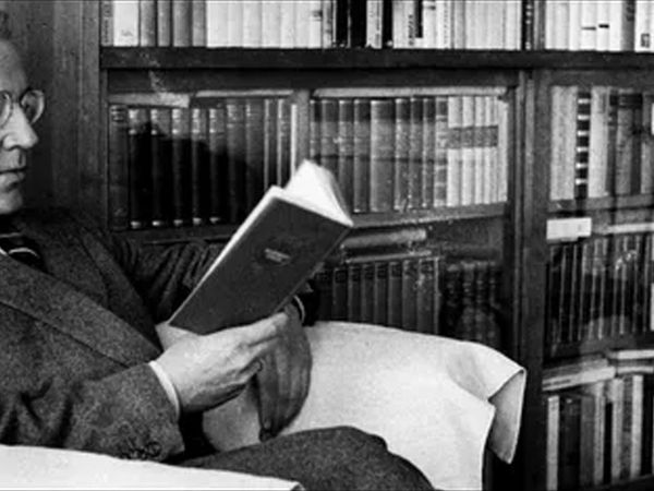 Kitap İncelemesi: Kürk Mantolu Madonna