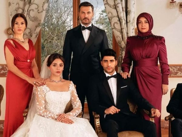 Kızılcık Şerbeti dizisinde skandal sahne! Nursema'nın ilk gecesi kabusa döndü