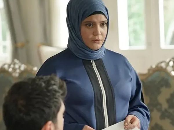Kızılcık Şerbeti ekibi Cannes'da! Dizinin Nilay'ı Feyza Civelek kombiniyle dillere düştü: ''Bu ne rüküşlük!''