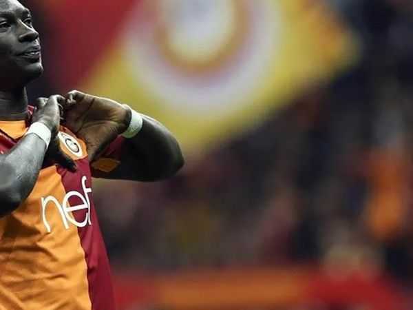 Konyaspor Bafetimbi Gomis'i Transfer Etmek İstiyor!