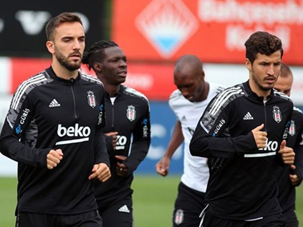 Konyaspor Beşiktaş'tan Salih Uçan'ı Transfer Etmek İçin Harekete Geçti!