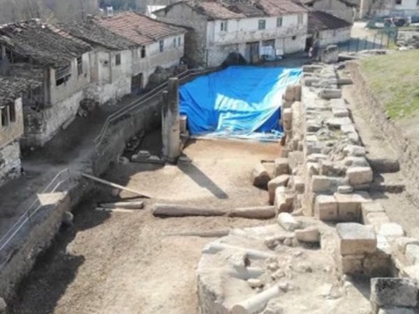 Kütahya'da Bir İlginç Olay! Gören Bir Daha Bakıyor