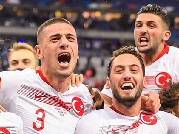 Manchester United A Milli Takım'ın yıldız futbolcusu Merih Demiral'ı Atalanta'dan transfer etmek istiyor!
