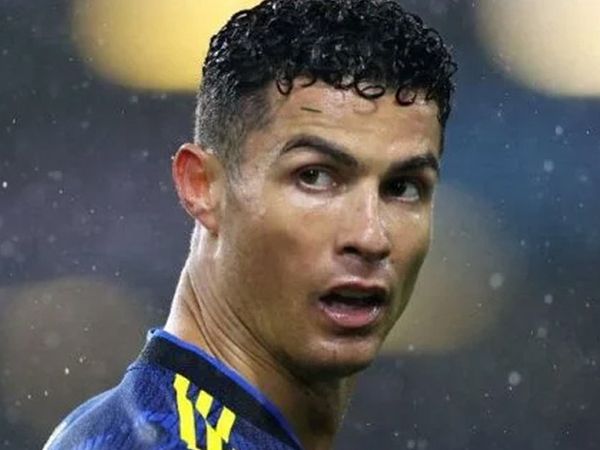 Manchester United'ın dünya yıldızı Cristiano Ronaldo'dan Ukrayna'ya destek geldi!
