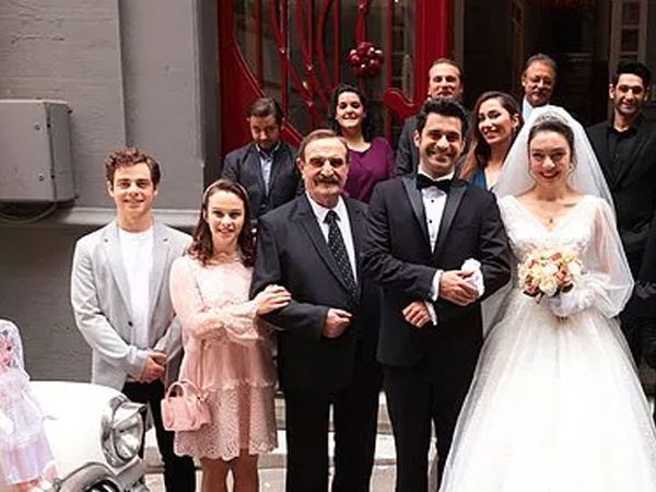 Maske Kimsin Sen İçin Masumlar Apartmanı’ndan mı Ayrılıyor?