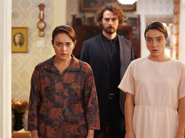 Masumlar Apartmanı dizisi final mi yapacak? TRT1 ekranlarının fenomen dizisi Masumlar Apartmanı'ndan final sesleri yükseliyor