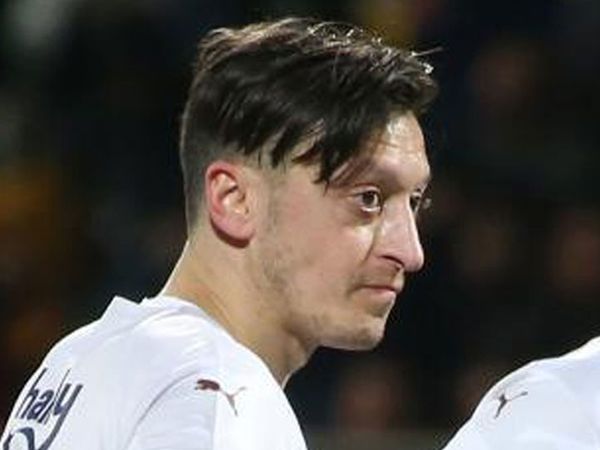 Mesut Özil ve Ozan Tufan'ın Fenerbahçe'de kadro kalma nedenleri ortaya çıktı!