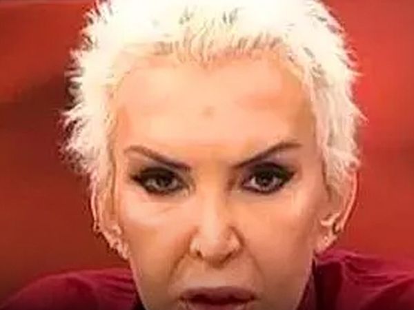 Milli takımla Tunus'a giden Seyhan Soylu, soyundu verdiği pozlar takipçilerini çıldırttı görenler ne yapacağını bilemedi bu ne kılık