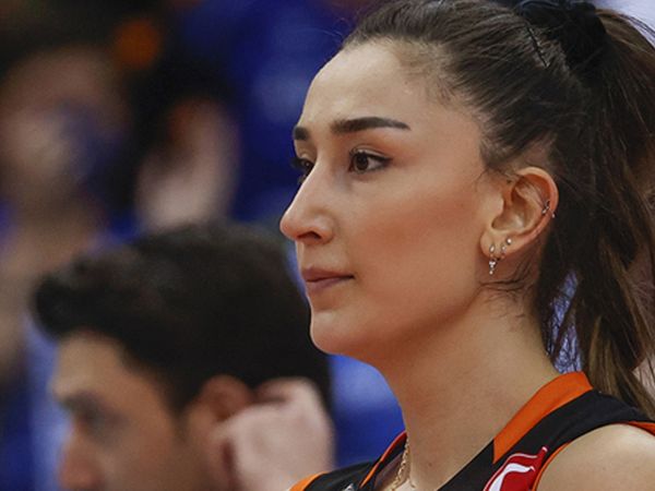 Milli voleybolcu Hande Baladın'ı yüzüne asit atmakla tehdit etmişti: Mahkemeden karar çıktı!