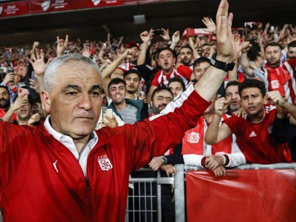 Mısır Milli Futbol Takımı, Süper Lig ekiplerinden Sivasspor'u çalıştıran Rıza Çalımbay'a teklif sundu!