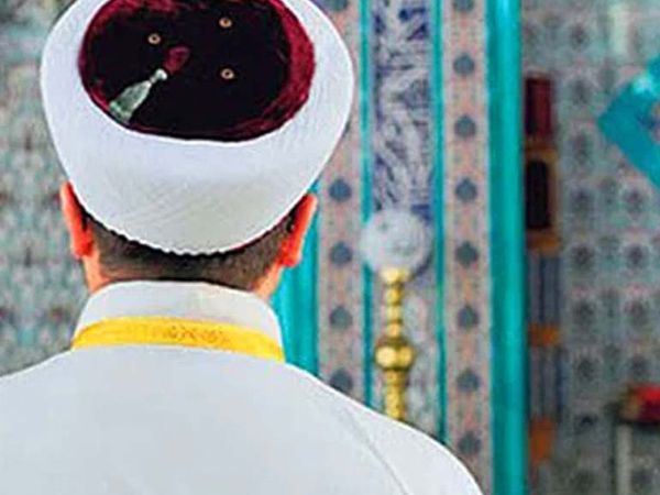 Müslüman kadınlar bu 3 şeyden mutlaka uzak durmalı!