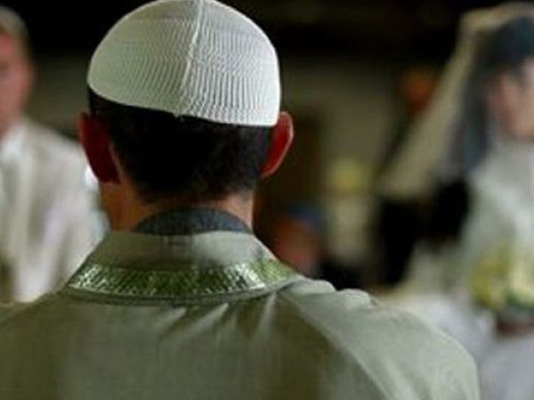Muş’ta skandal olay! Eşiyle boşanmak üzere olan kadın hocaya gitti sonrasında olanlar akıllara durgunluk verdi
