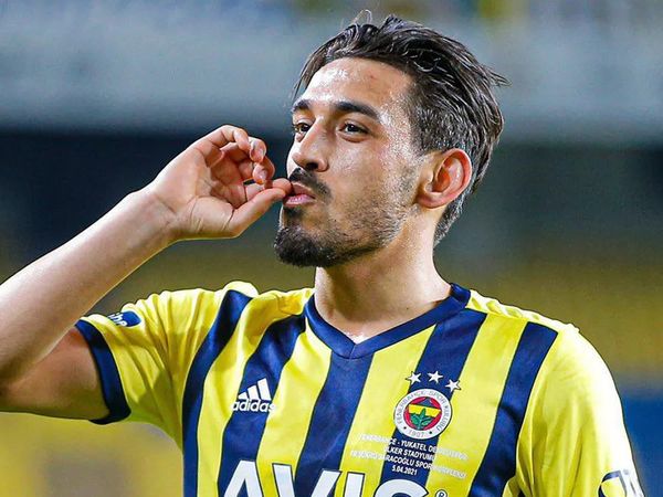Newcastle United, Fenerbahçeli İrfan Can Kahveci'yi Kadrosuna Katmak İstiyor!