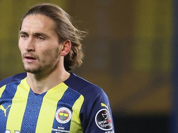 Porto, Fenerbahçe'den Miguel Crespo'nun transferi için devreye girdi!