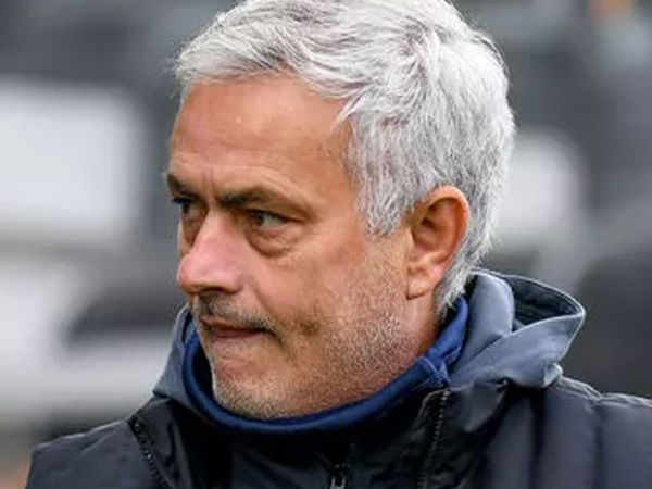 Roma'nın Teknik Direktörü Jose Mourinho Bursasporlu Taha Altıkardeş'in Transfer Edilmesini İstiyor!