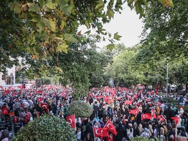 Saraçhane'de 15 Temmuz rüzgarı! Başkan Erdoğan'dan duygulandıran konuşma!