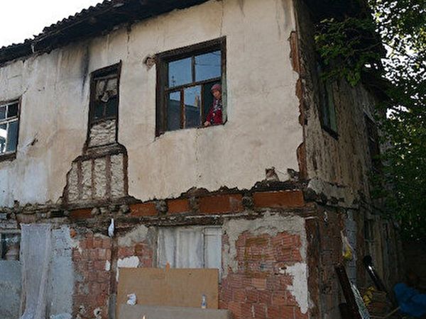 Satın aldığı harabe evle zengin oldu!