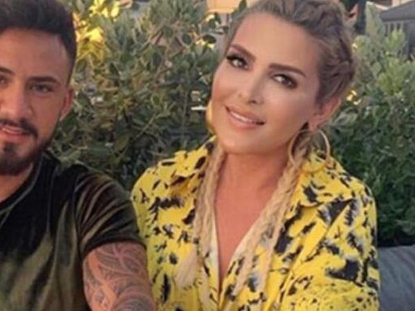 Selin Ciğerci’nin çıplak paylaşımı nefes kesti! Kocasının yorumu sosyal medyada olay yarattı ‘Karısına sahip çıkamıyor...’