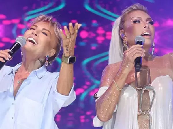 Semiramis Pekkan'dan bomba Ajda Pekkan itiraf: Taşla kafamı yardı soluğu hastanede aldık!