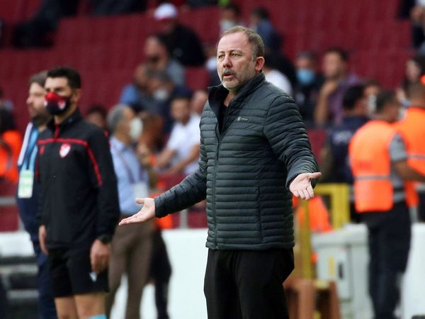Sergen Yalçın'dan Hatayspor - Beşiktaş Maçının Ardından Futbolcularına Uyarılar Geldi!