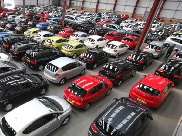 Sıfır Araba Almak İmkansız Hale Geldi! Bayide Yok Galeride İse Ateş Pahası