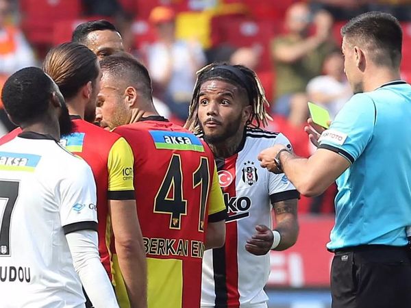 Sinan Vardar, Beşiktaş'ta Göztepe maçında kırmızı kart gören Valentin Rosier'in sabırları zorladığını söyledi