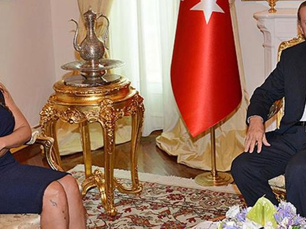 Siyasete atılacağını duyuran Hülya Avşar'ın partisi belli oldu!