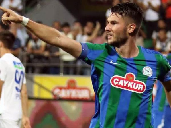 Süper Lig ekibi Sivasspor, Robin Yalçın'ı transfer etti!