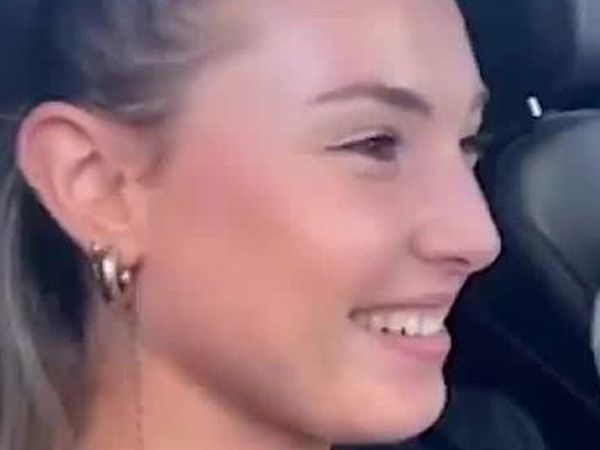 Survivor aşıkları Mert ve Sude kameralara yakalandı! Yüzleri kızaran çiftin eli ayağı birbirine dolandı o görüntülere tepki yağdı