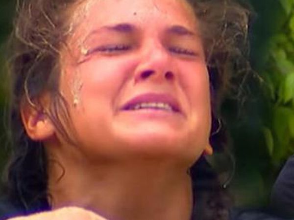 Survivor Nisa konseyde itiraf etti! Konuşurken boğazı düğümlenen başarılı yarışmacı Acun’u da gözyaşlarına boğdu